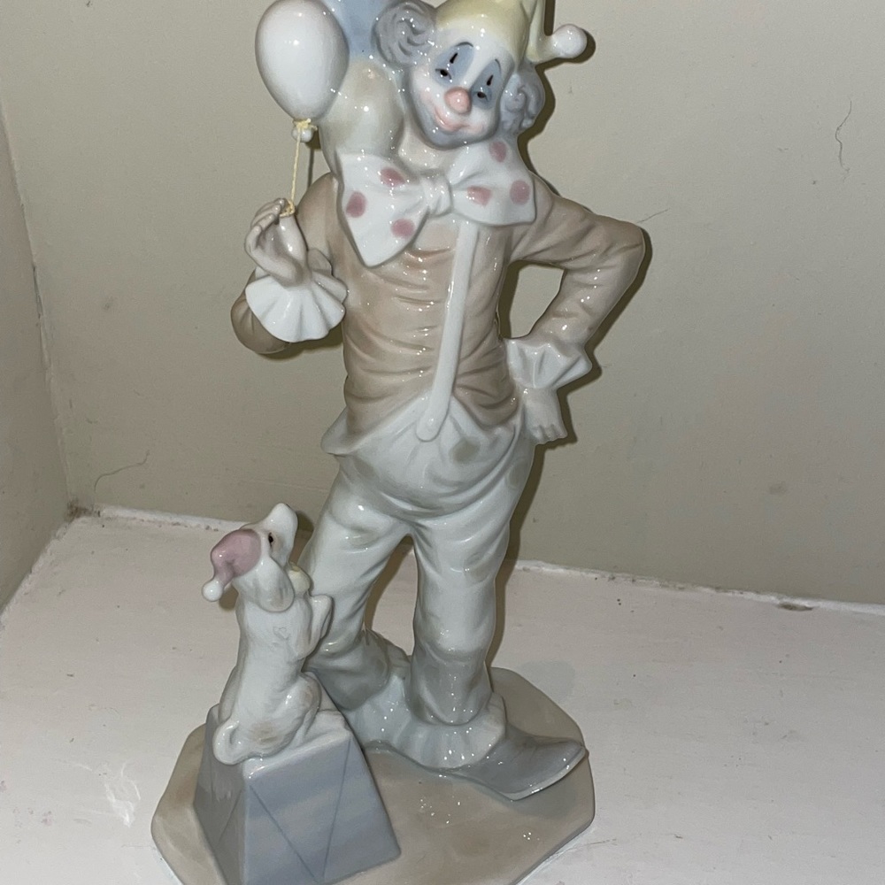 Vintage George Good Clown Figurine Signed Gaylord 9 1/2" Original Sticker